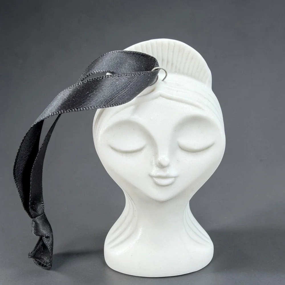 Jonathan Adler Muse Ornament White Porcelain Female Face Heart Sunburst‎ 3.5